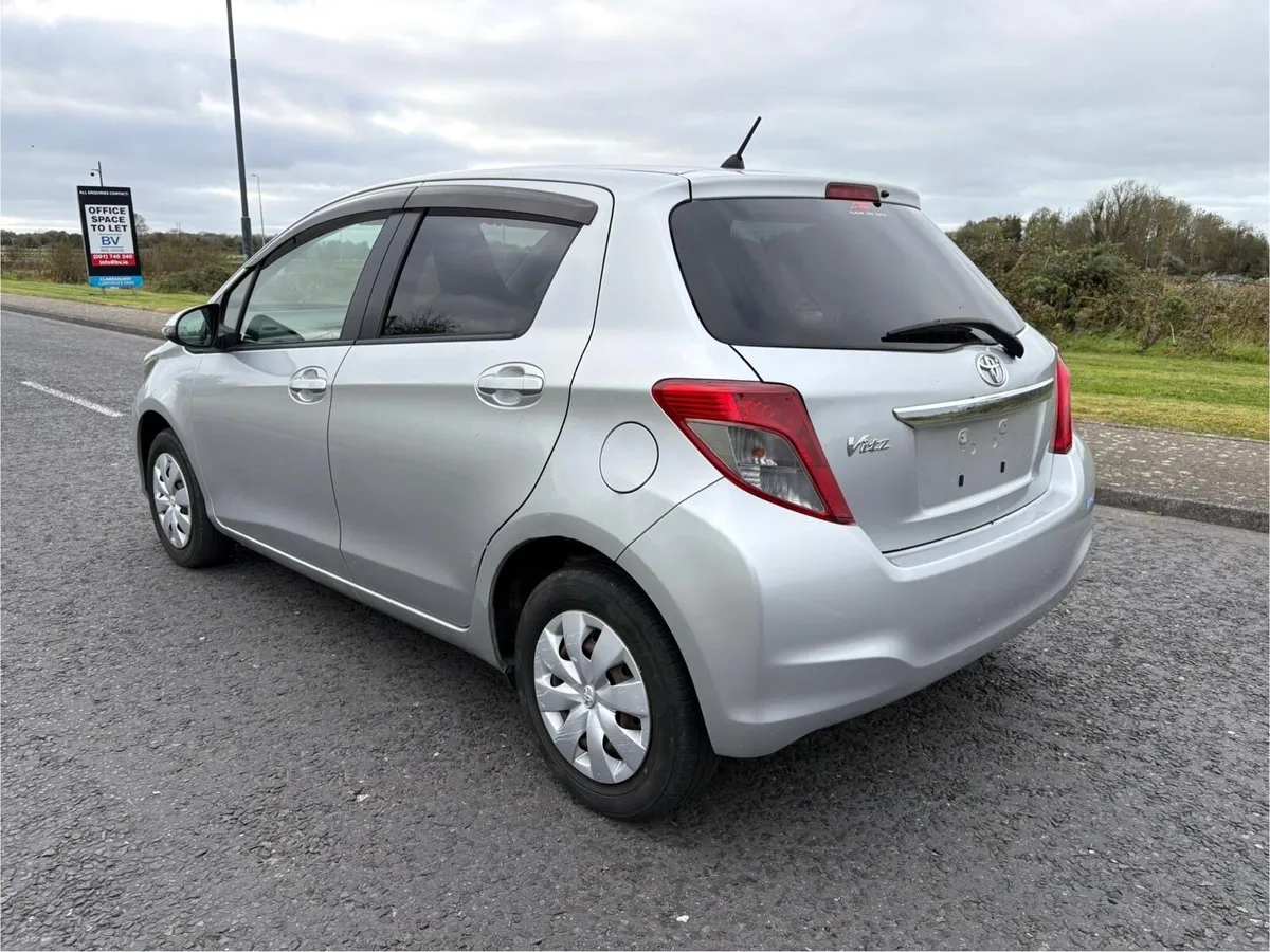 2014 TOYOTA VITZ/YARIS 1.0 PETROL AUTOMATIC - Image 4