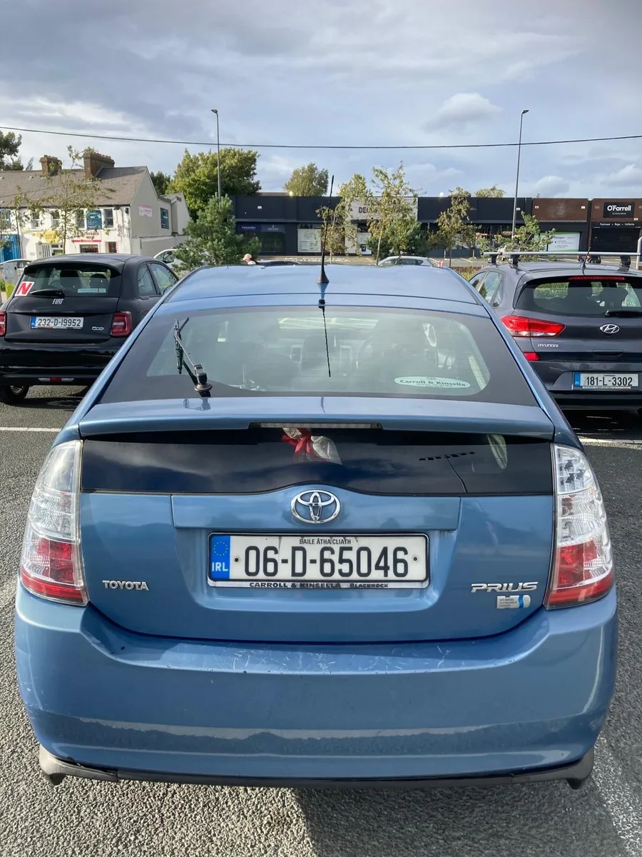 Toyota Prius Hybrid 2006 - 1 owner, needs TLC - Image 4
