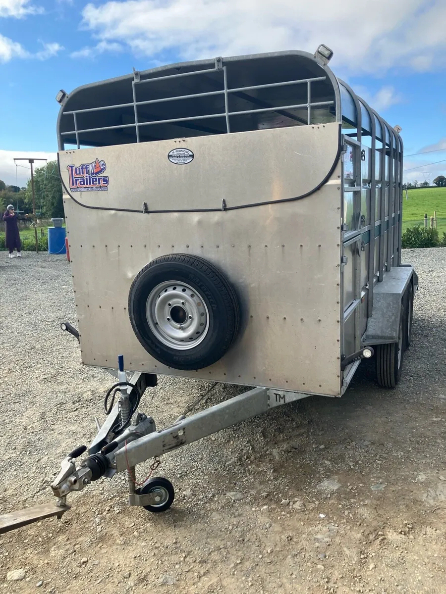 Trailer - Image 1