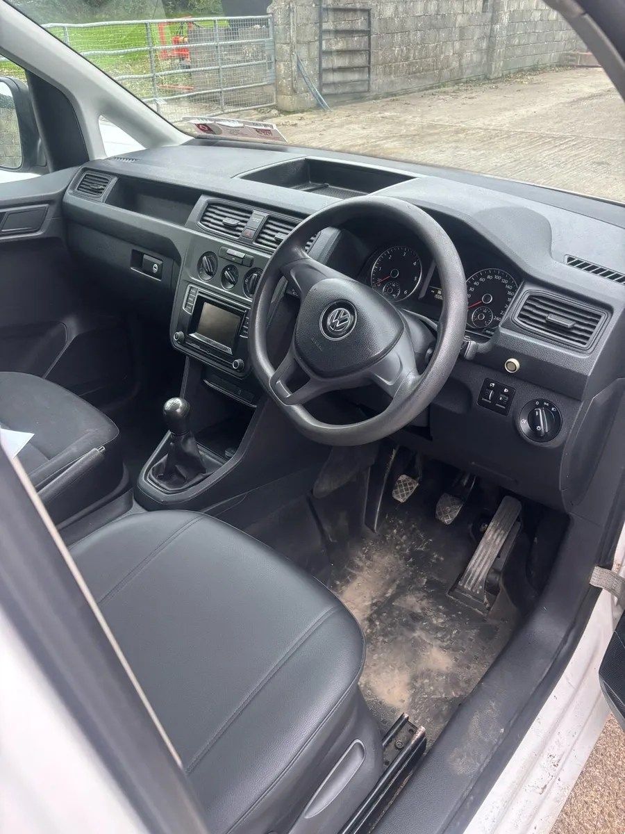 192 VW Caddy Maxi 2.0tdi - Image 4