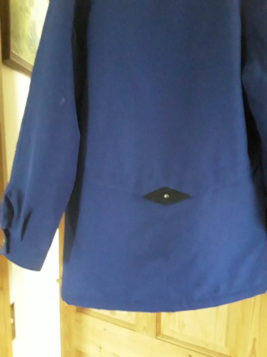 Lovely deep blue ladies coat size 10 - Image 4