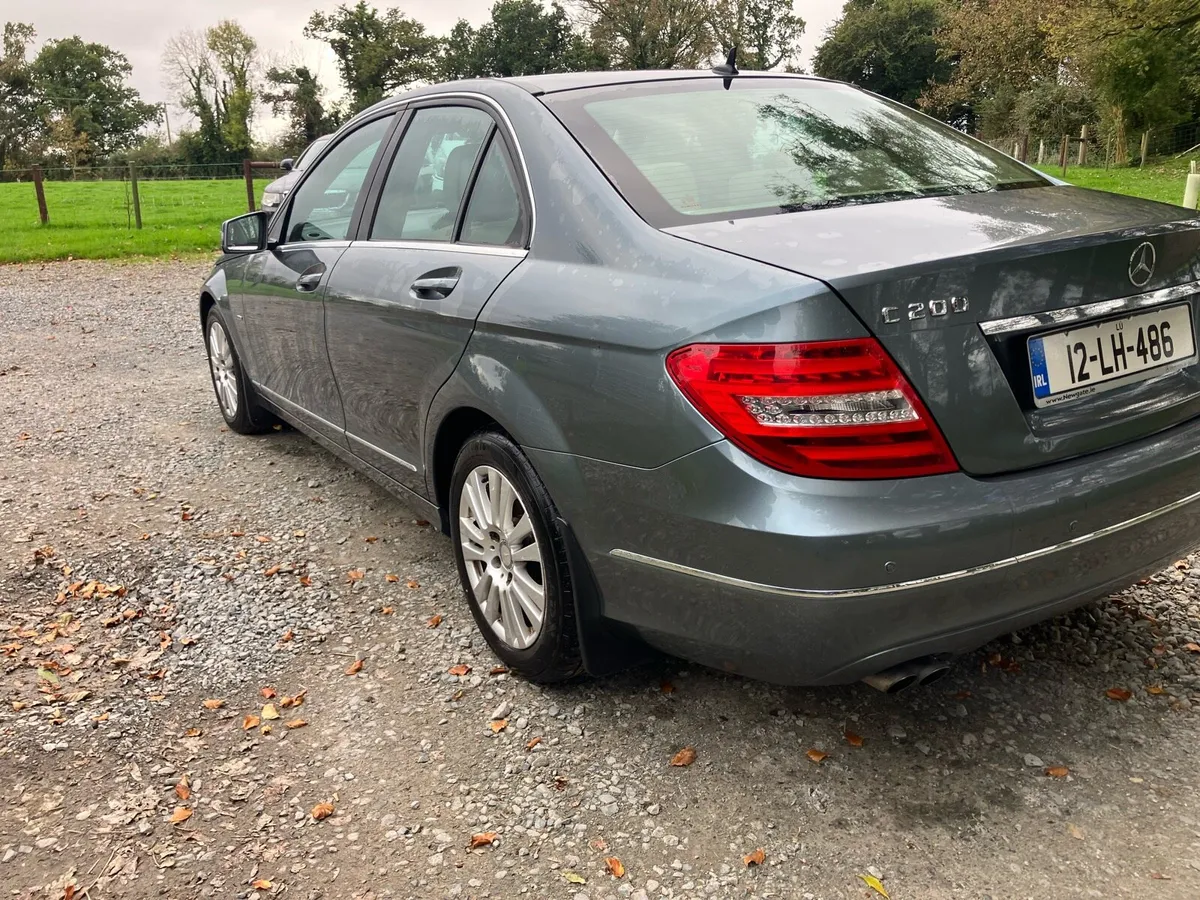 2012 MERCEDES C200      AUTO  * Low Mileage * - Image 3