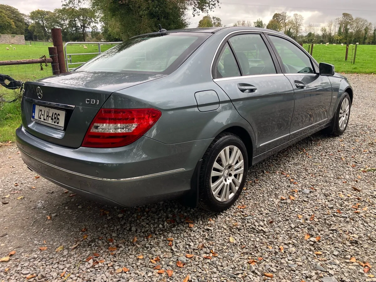 2012 MERCEDES C200      AUTO  * Low Mileage * - Image 4