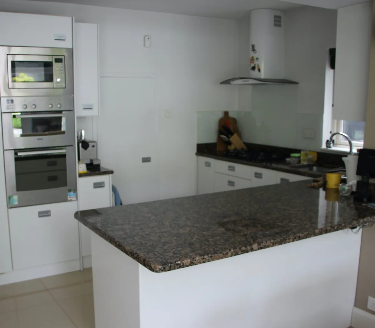 KITCHEN UNITS PLUS GRANITE TOP - Image 2