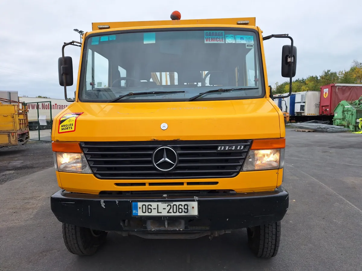 2006 Mercedes-Benz 814Da Truck For Auction - Image 2