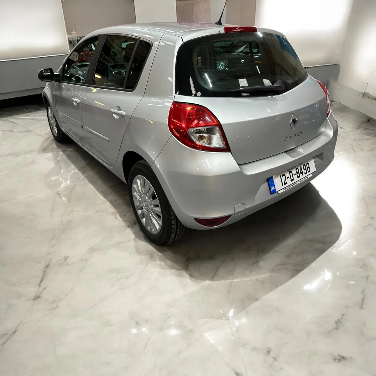 2012 Renault Clio 1.2 Petrol  DYNAMIQUE - Image 2