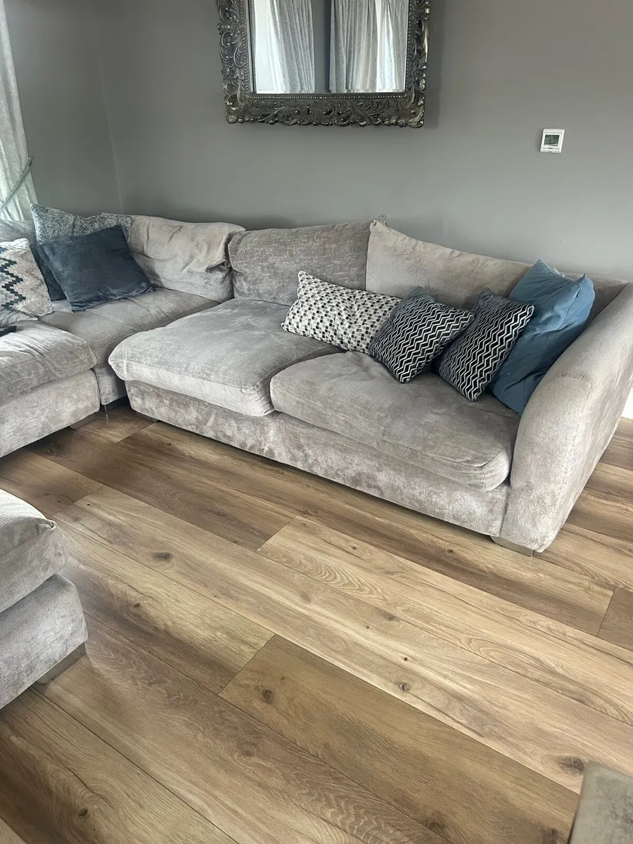 Couch - Image 1