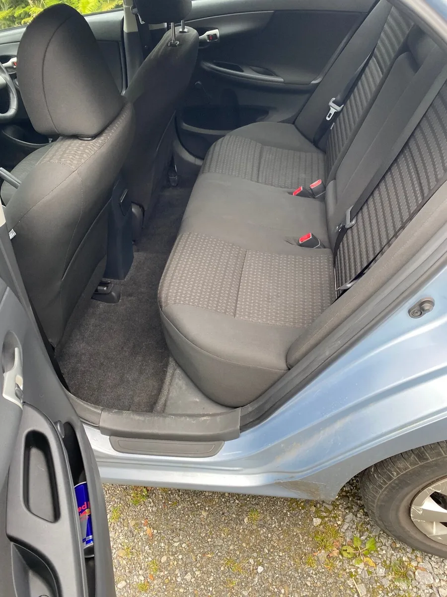 Toyota Corolla 2011 - Image 4