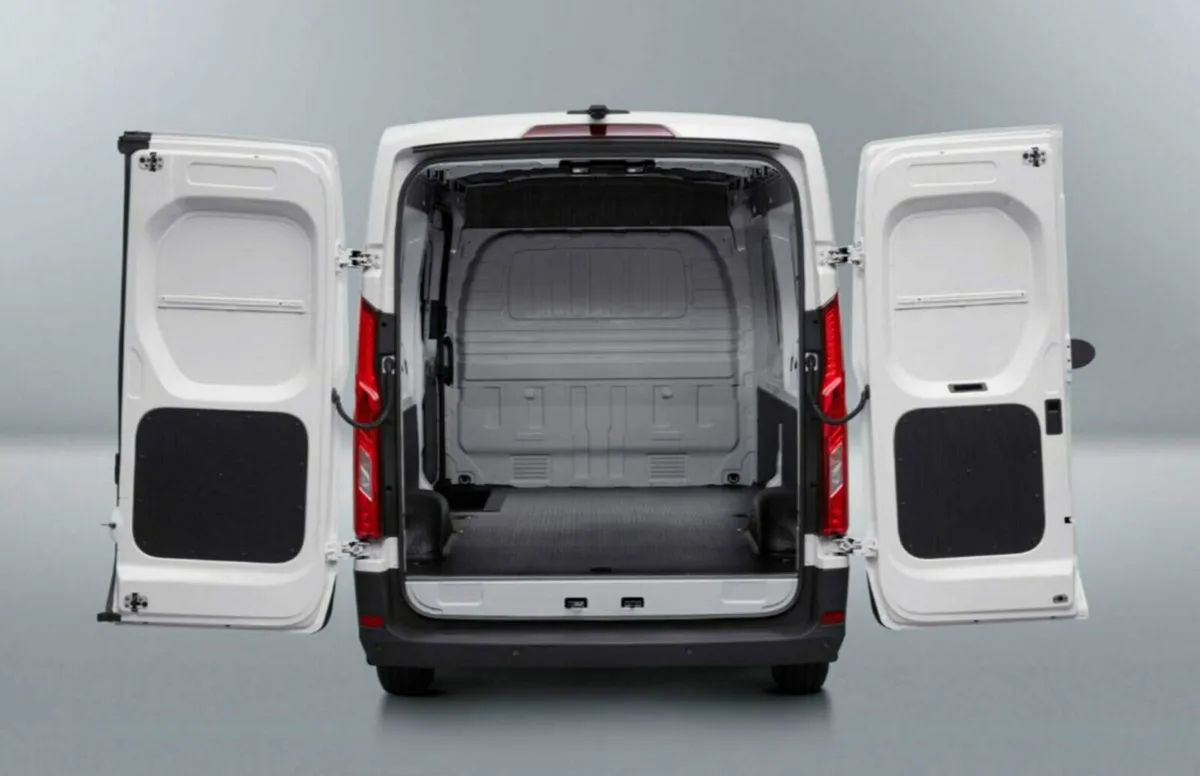 **Maxus Deliver 9 LUX L3 H2 FWD** - Image 4