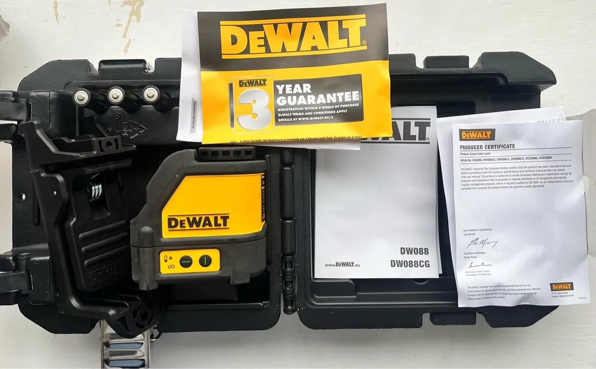 DeWalt green laser 50m - Image 1