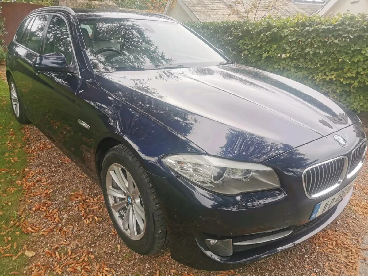 2011 BMW 520D Touring Auto LEATHER - Image 1