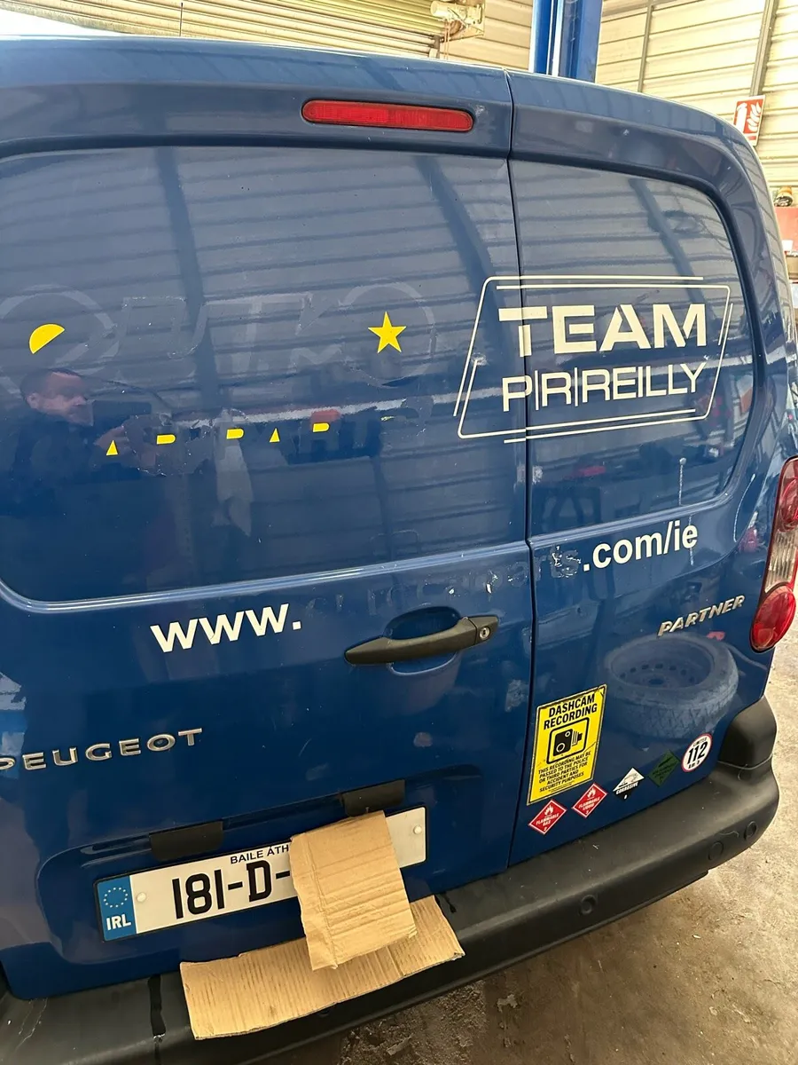 2018 Peugeot Partner - Image 2