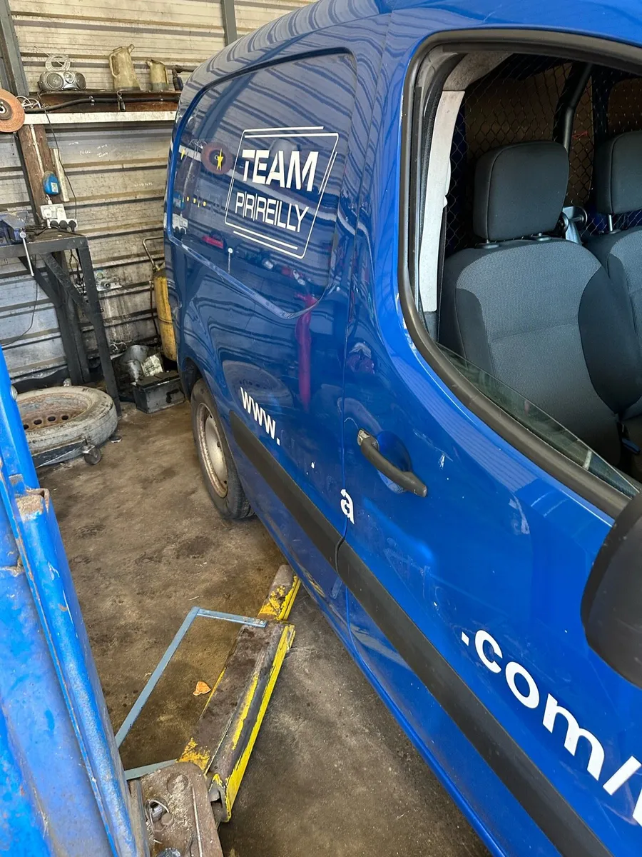 2018 Peugeot Partner - Image 3