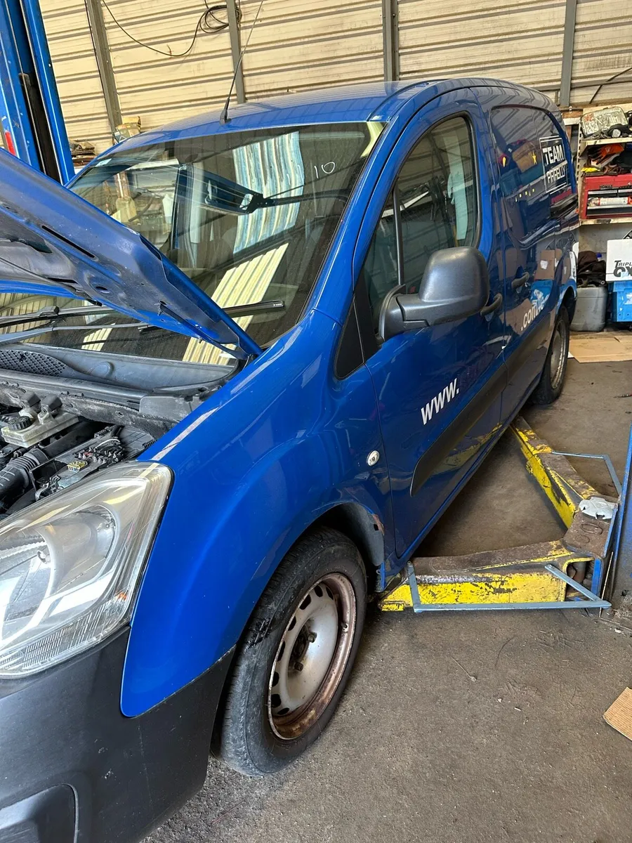 2018 Peugeot Partner - Image 4