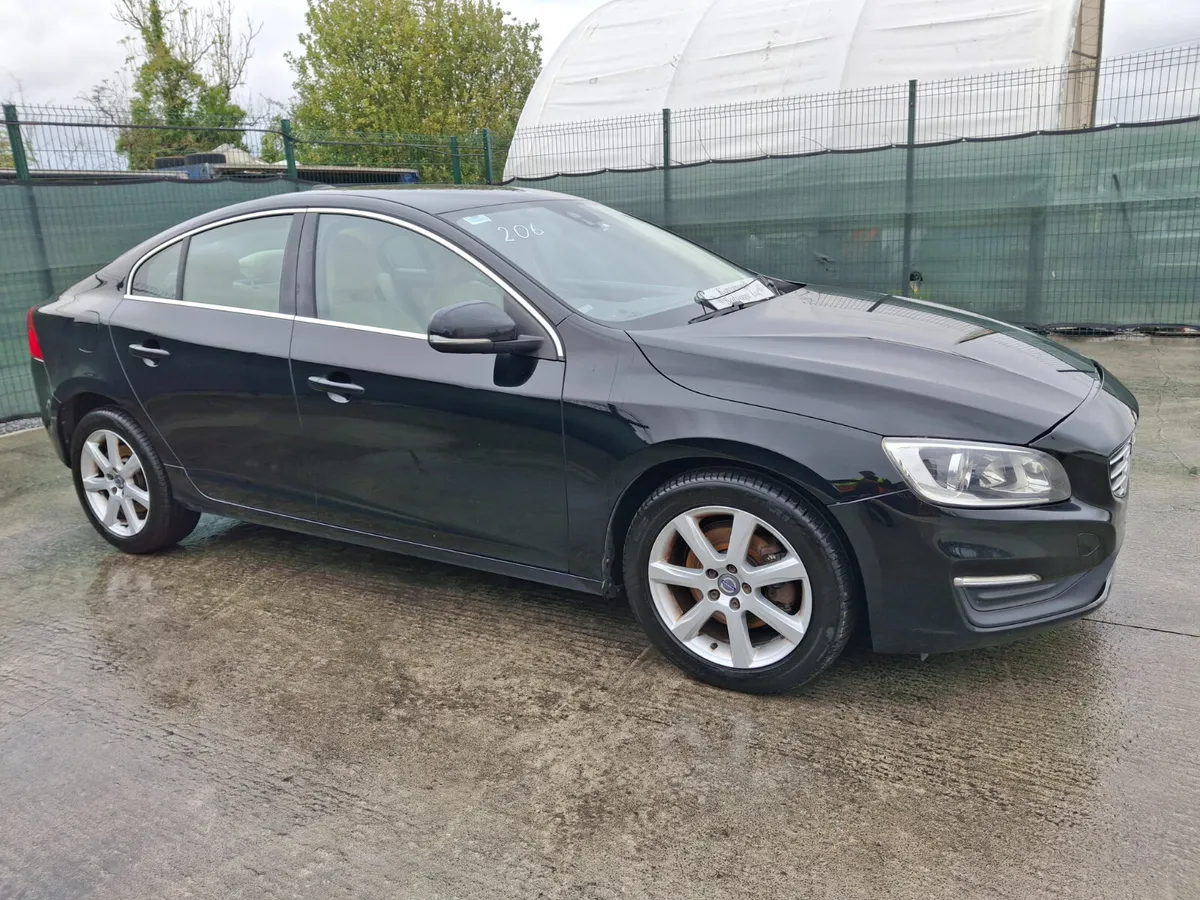 162 Volvo S60 D2 2.0 Diesel.Light Damage - Image 1