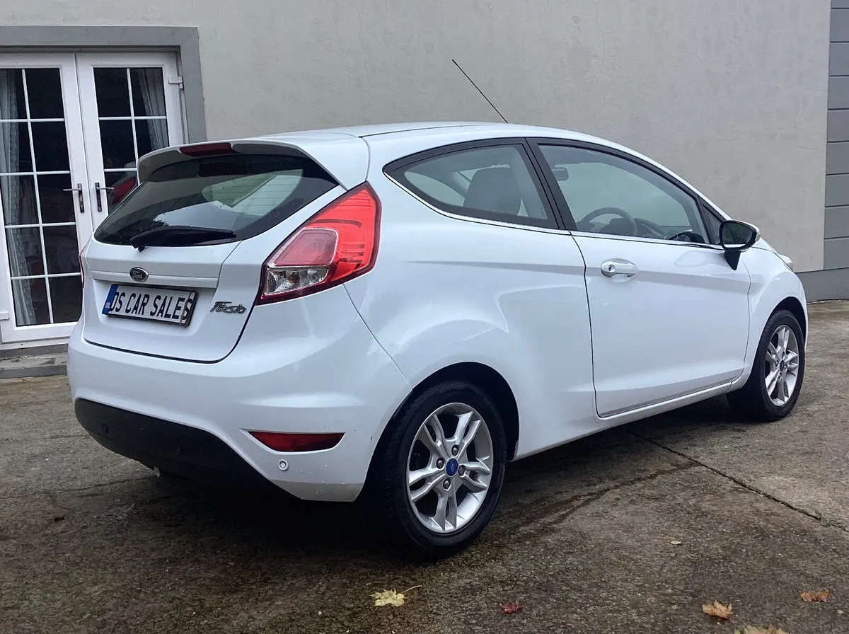 2015 Ford fiesta Zetec 1.2   40000 miles - Image 4