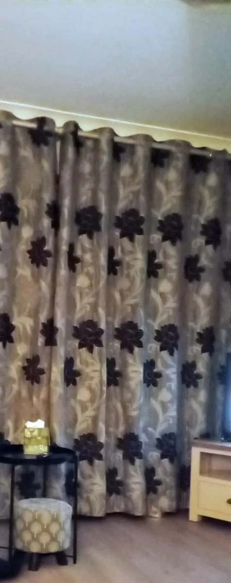Curtains - Image 1