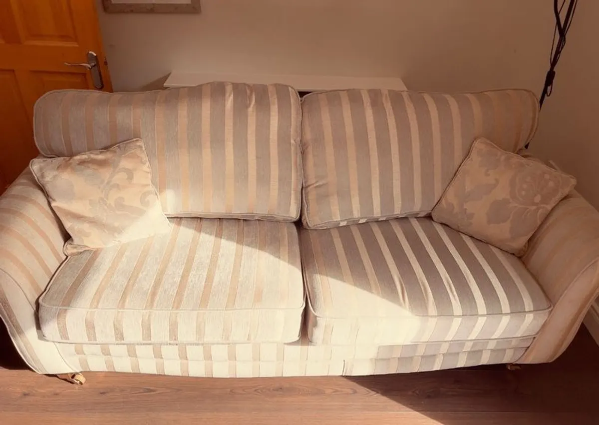 sofa - Image 1