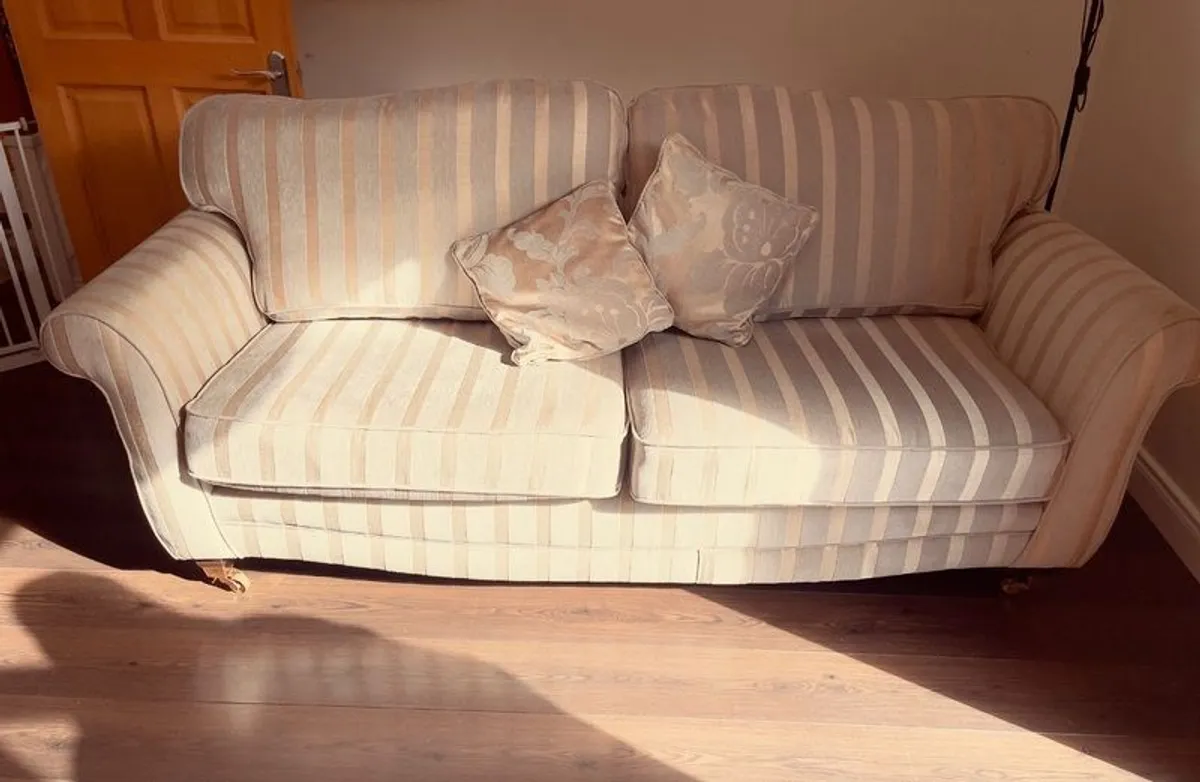 sofa - Image 2