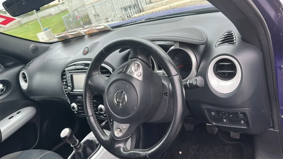 Car - Image 1
