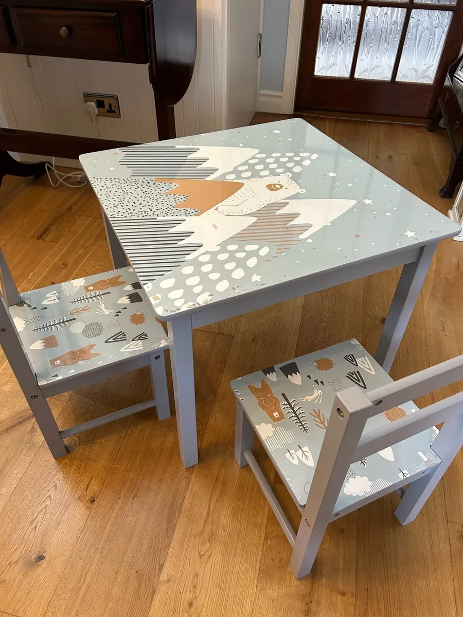 Children’s Table and 2 Chairs - Image 1