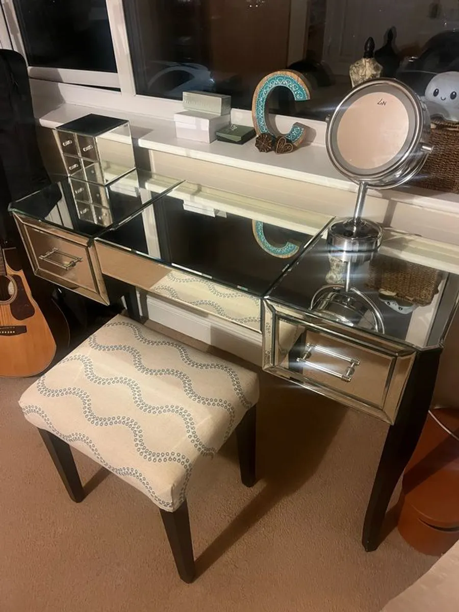 dressing table - Image 3