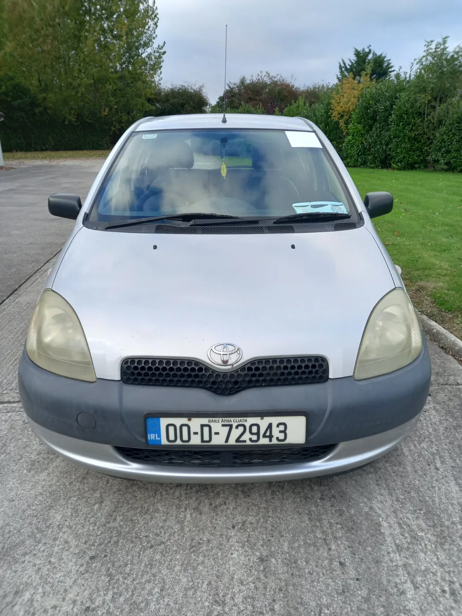 2000 Toyota Yaris 1L Petrol - Image 2