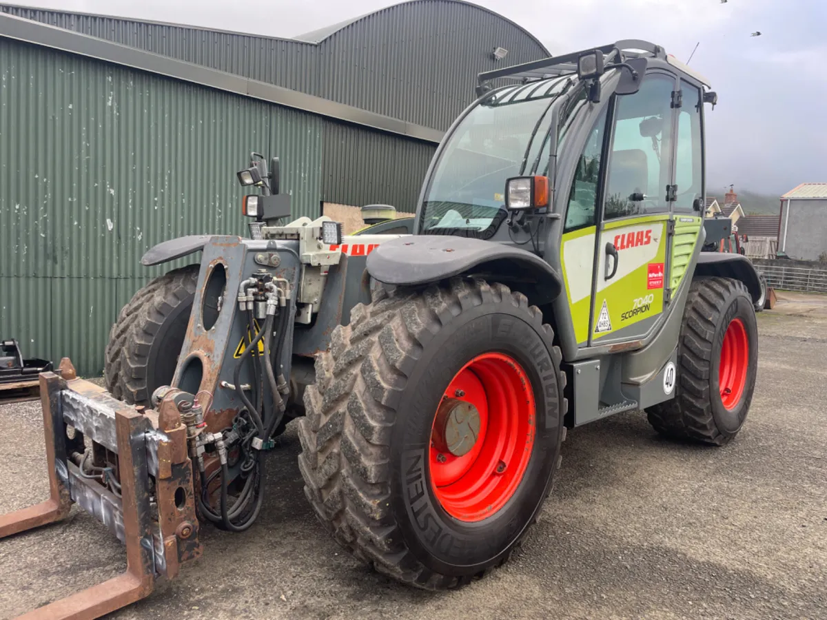 Claas Scorpion 7040 Varipower, low hours. Just in. - Image 3