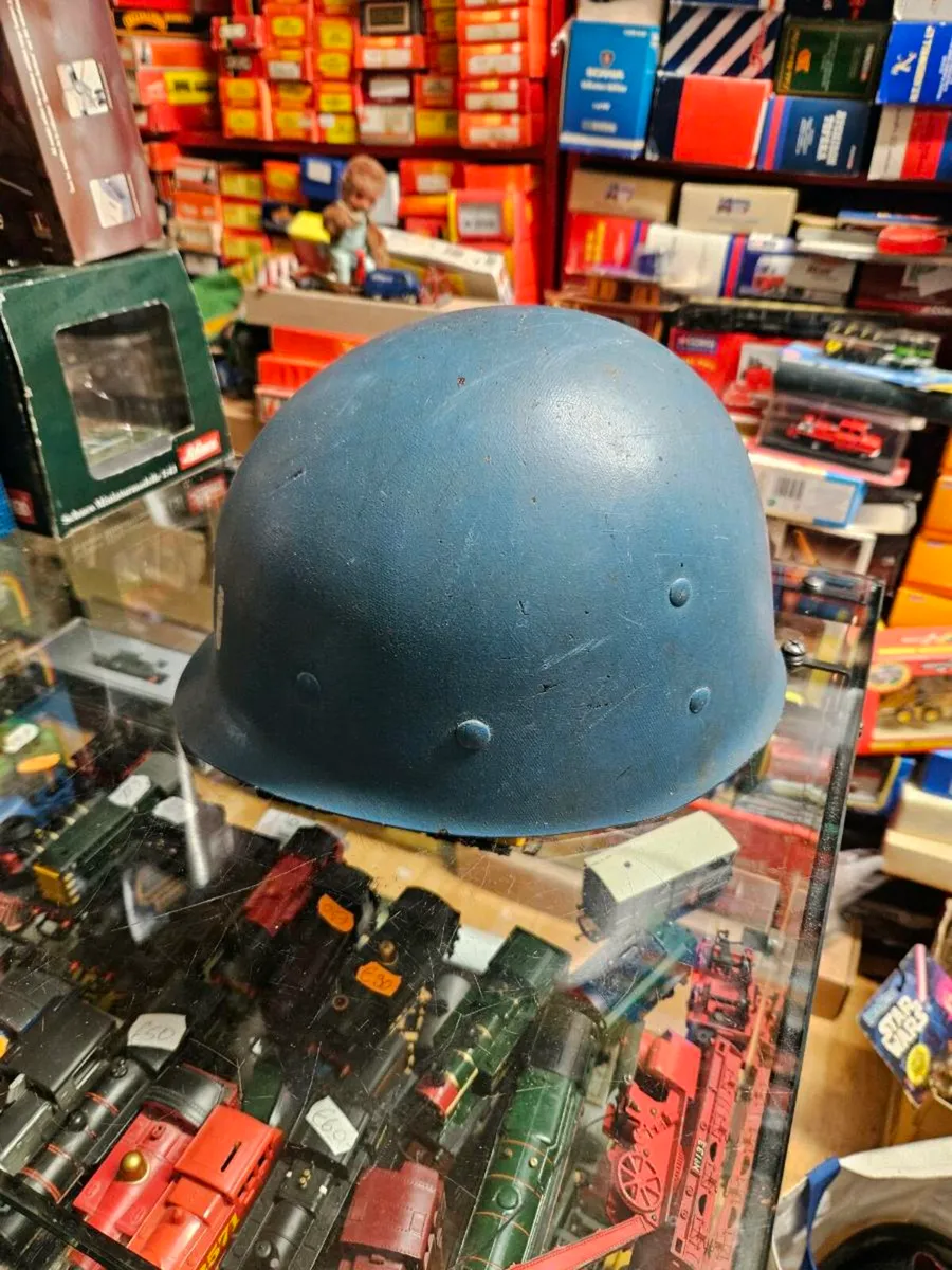 Vintage United Nations Helmet - Image 3