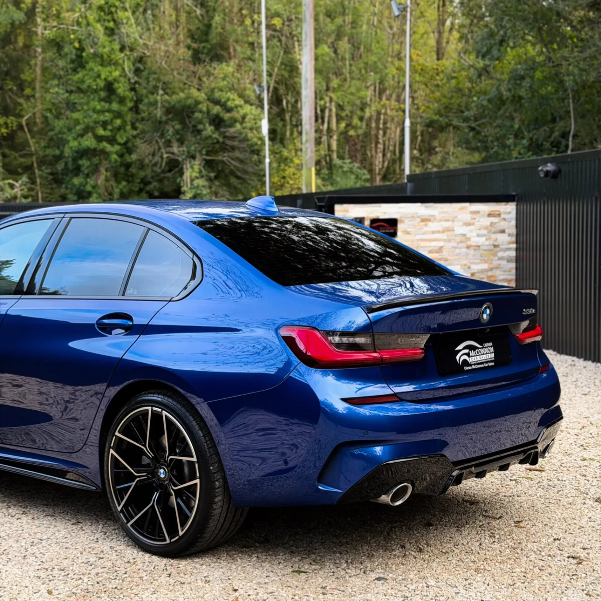 2021 (211)  BMW 330e M-SPORT  290BHP - Image 3