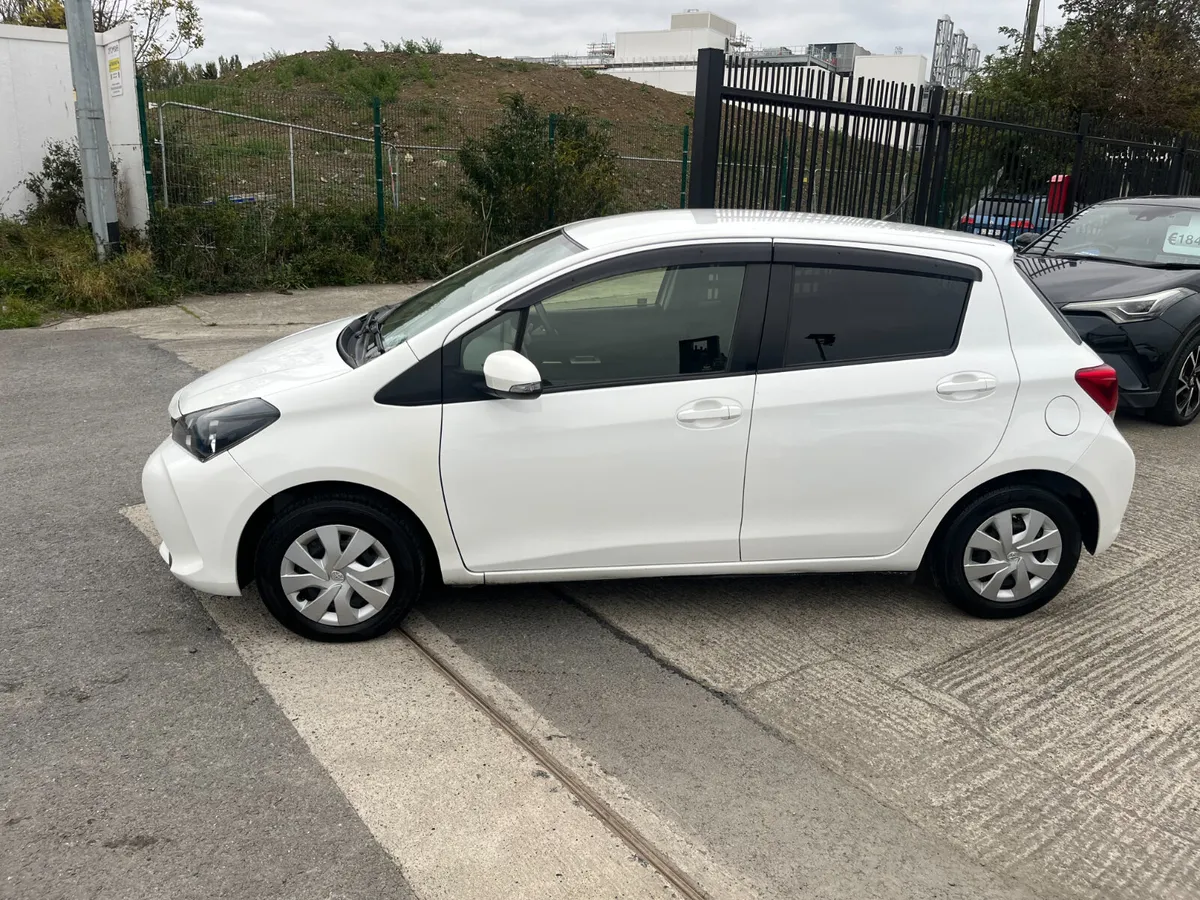 Toyota Vitz 2016, 1.0 5DR AUTOMATIC LOW KMS - Image 4