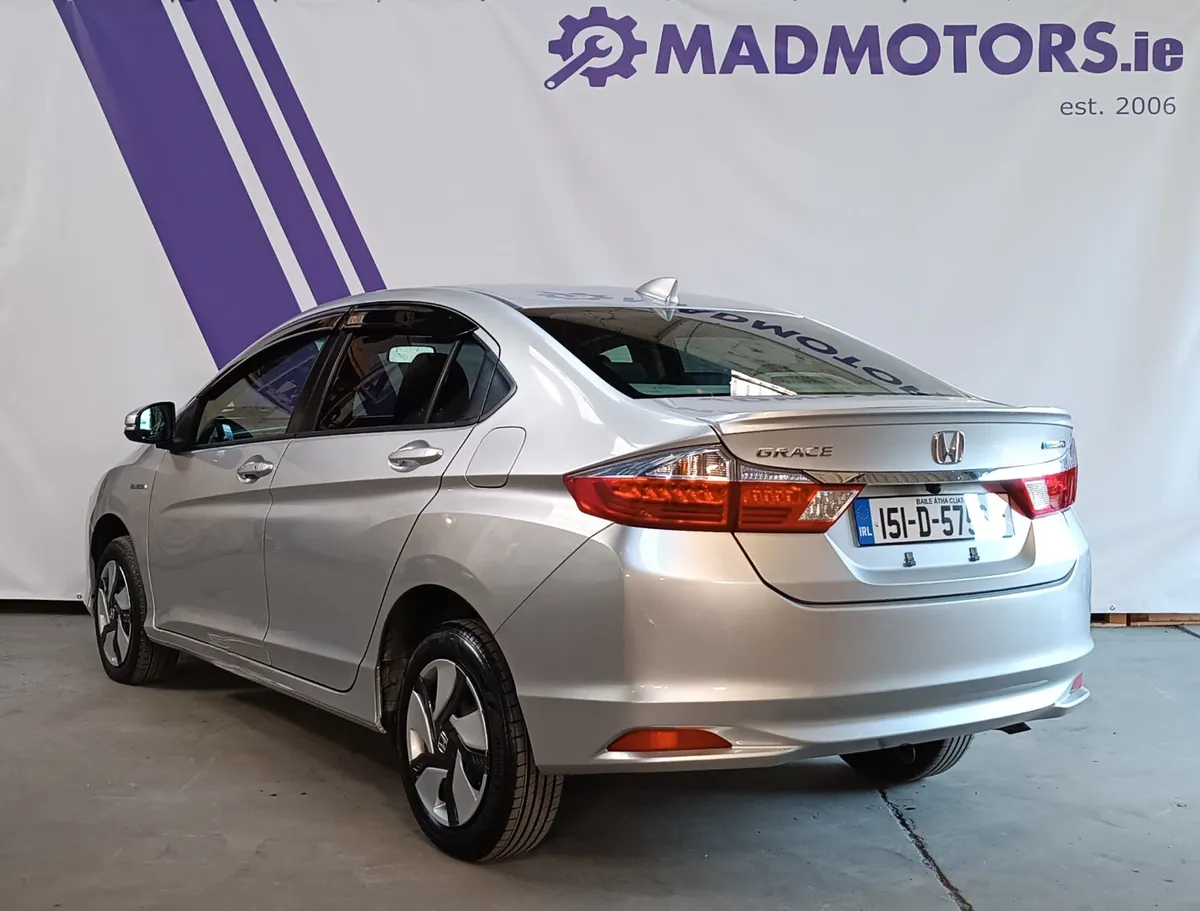 151 Honda Grace 1.5 Petrol Hybrid Automatic - Image 4