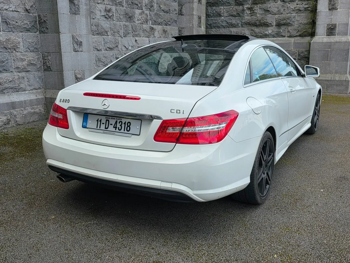 Mercedes-Benz E-Class Coupe 2011 Sport - Image 3