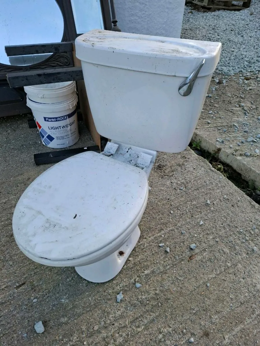Toilet - Image 1