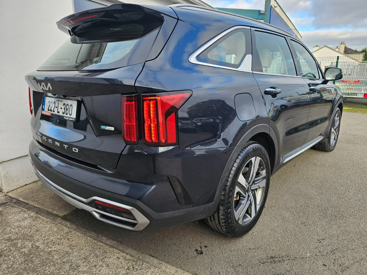 2022 Kia Sorento 1.6 PHEV K3 4x4 7 Seater - Image 3