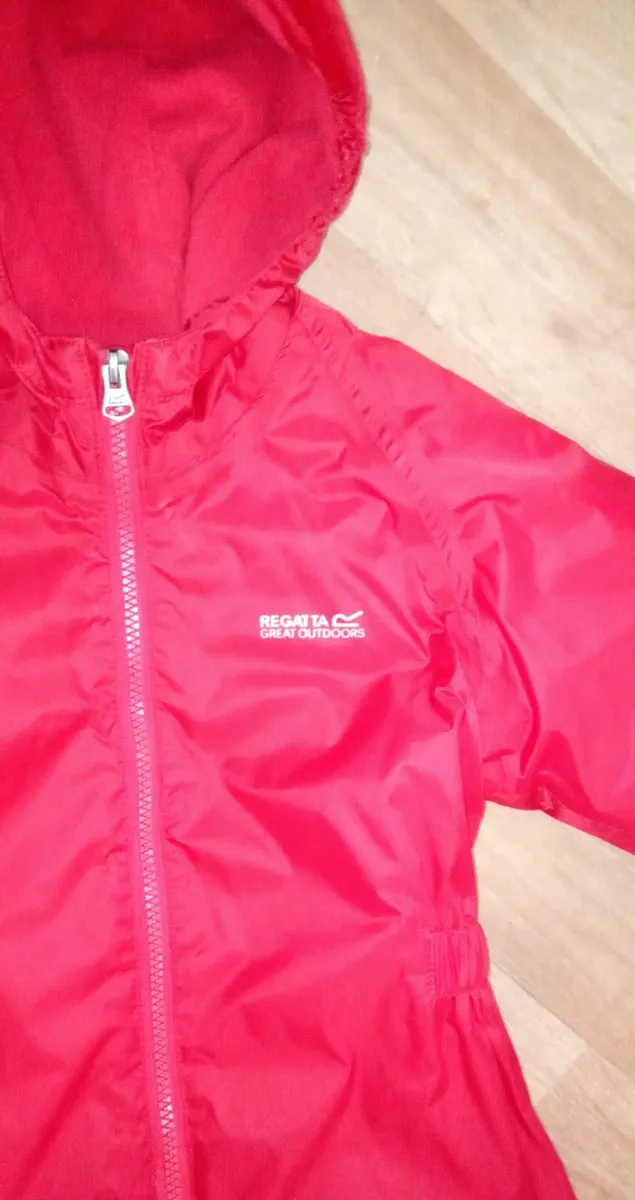Red Regatta kids outdoor suit - Image 4