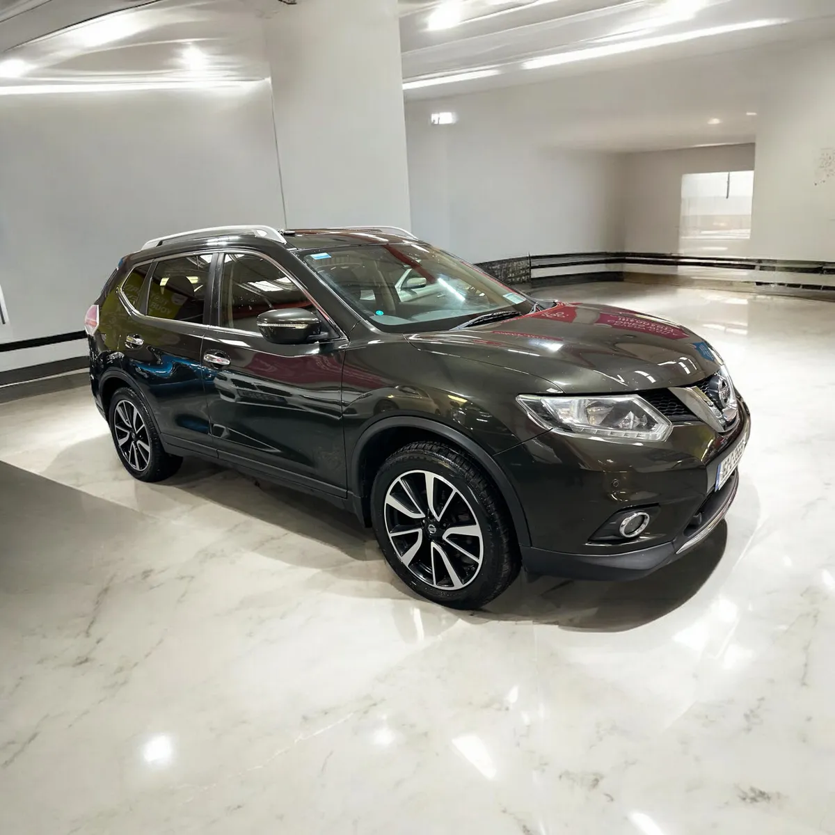 2016 Nissan X-Trail 1.6d SV 7 Seats Design Pack - Image 3