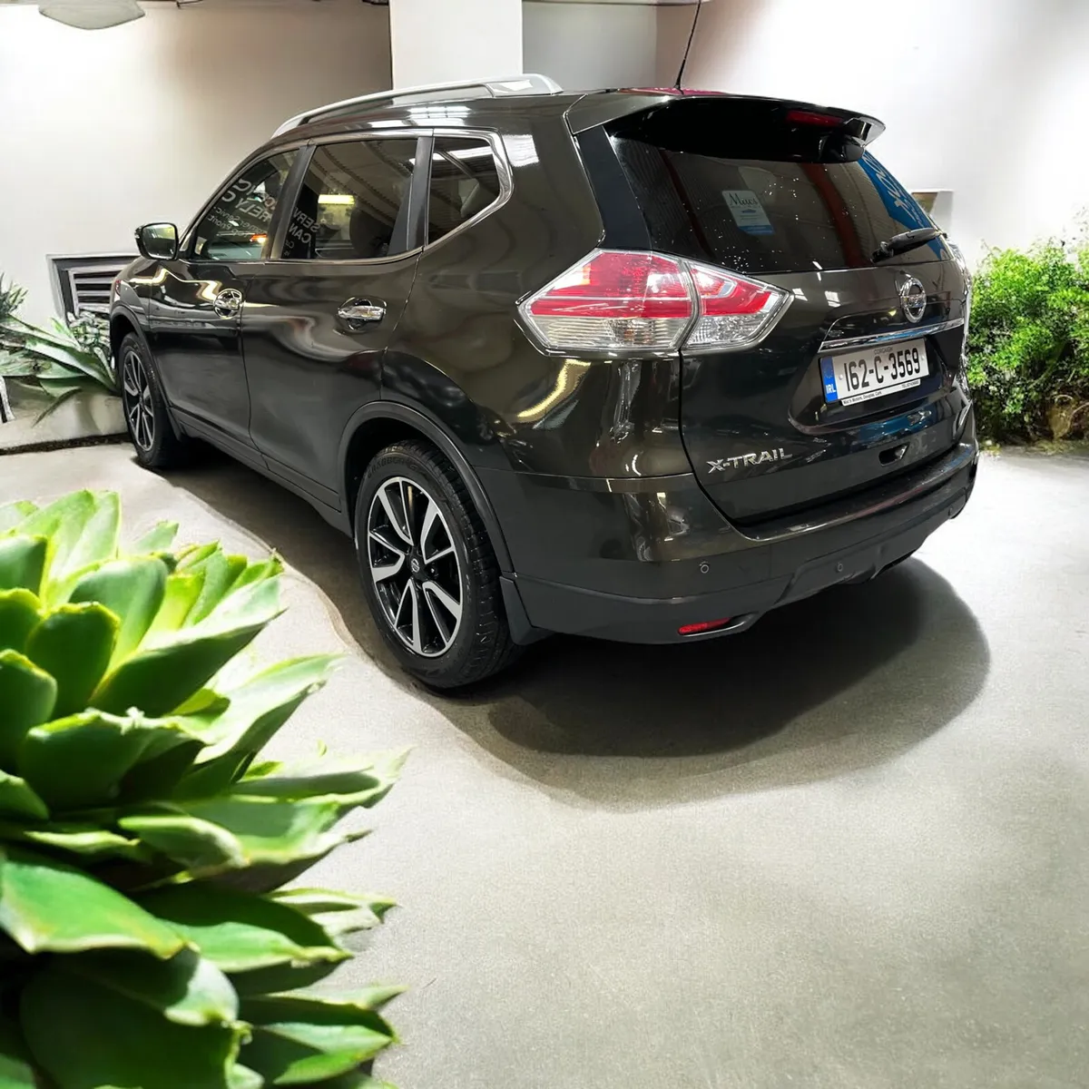 2016 Nissan X-Trail 1.6d SV 7 Seats Design Pack - Image 2