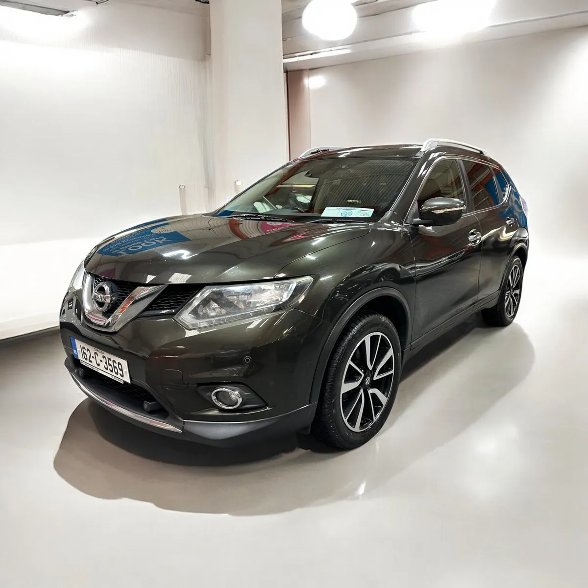 2016 Nissan X-Trail 1.6d SV 7 Seats Design Pack - Image 1