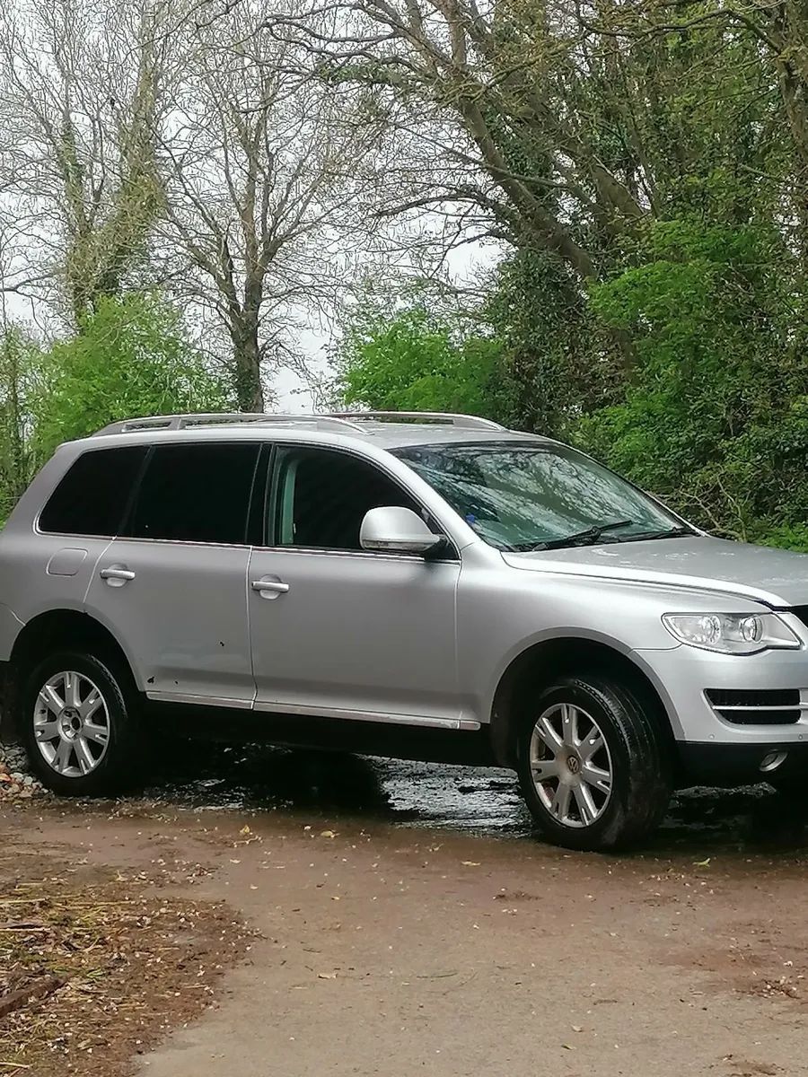 Volkswagen Touareg 2009 - Image 2