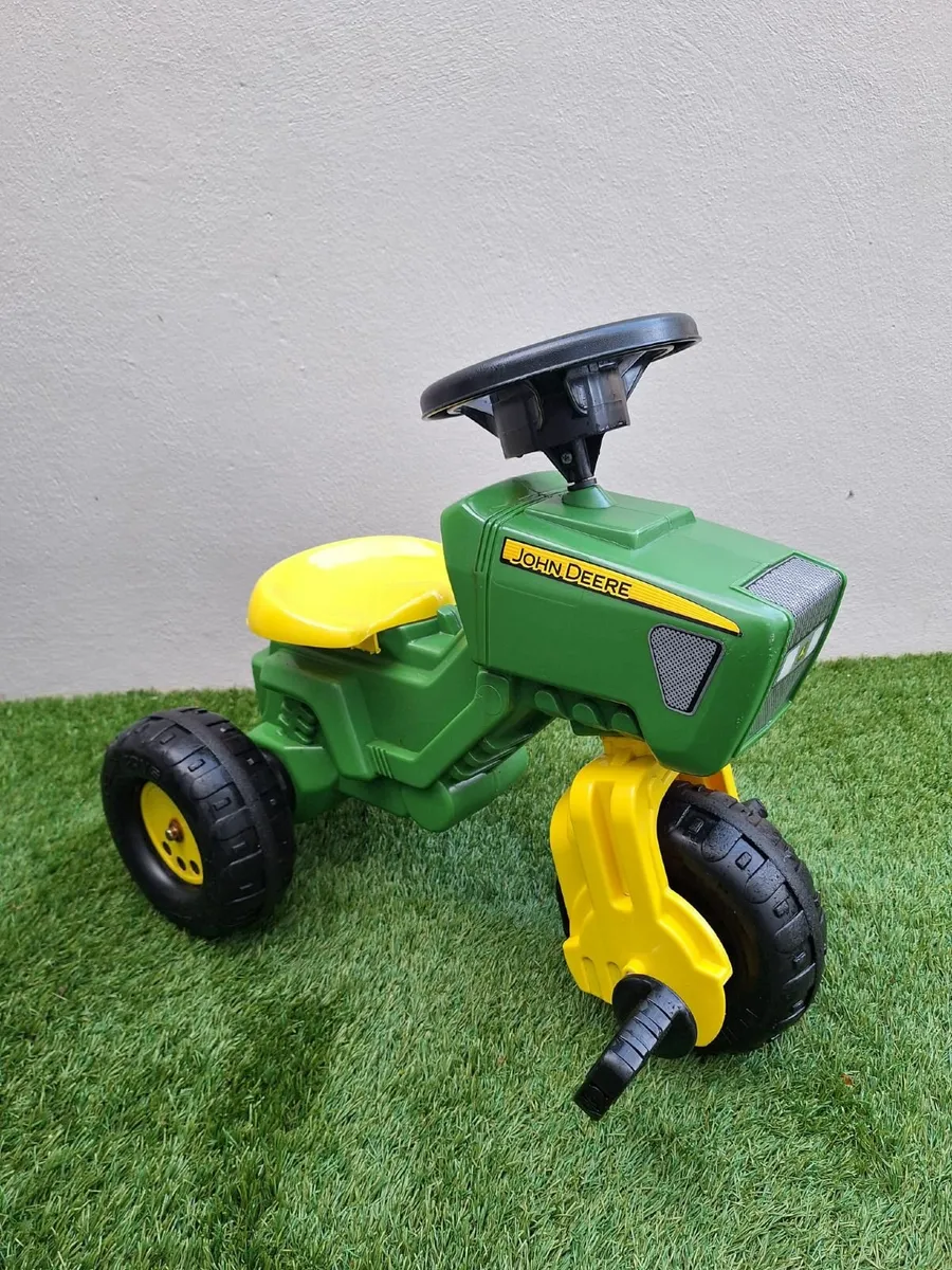 John Deere pedal Tractor & Trailer - Image 3