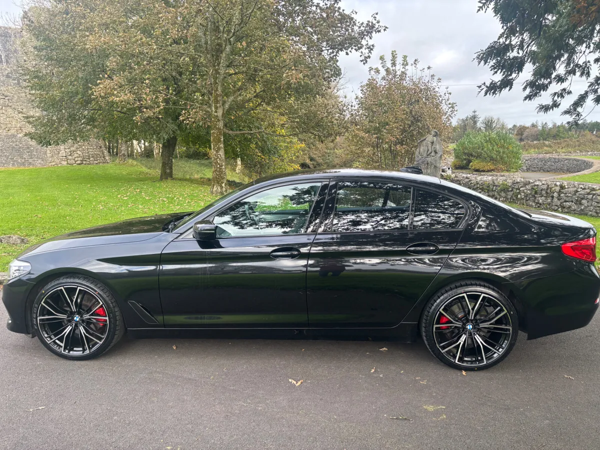 BMW 520D with huge spec including 20” Alloys - Image 3