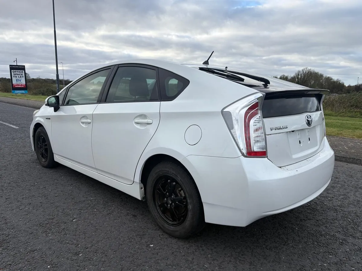 2013 TOYOTA PRIUS 1.8 PETROL/HYBRID - Image 4