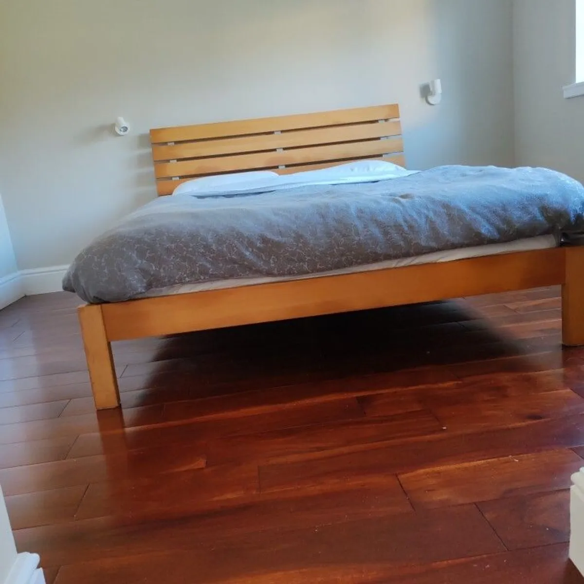King-size beechwood bed-frame - Image 3