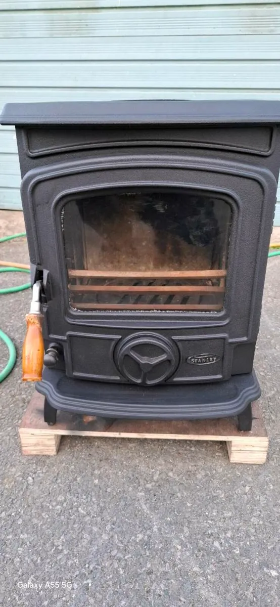 Stanley Oisin stove - Image 1