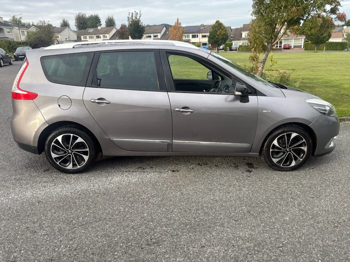 Renault scenic 7 seat Bose edition - Image 2