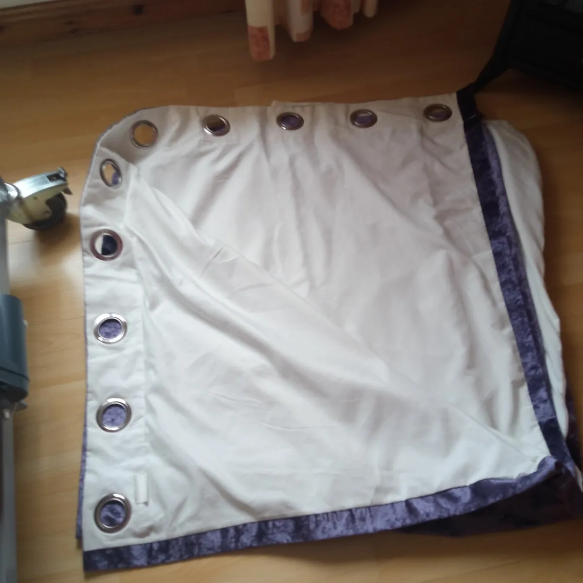 Curtains - Image 2