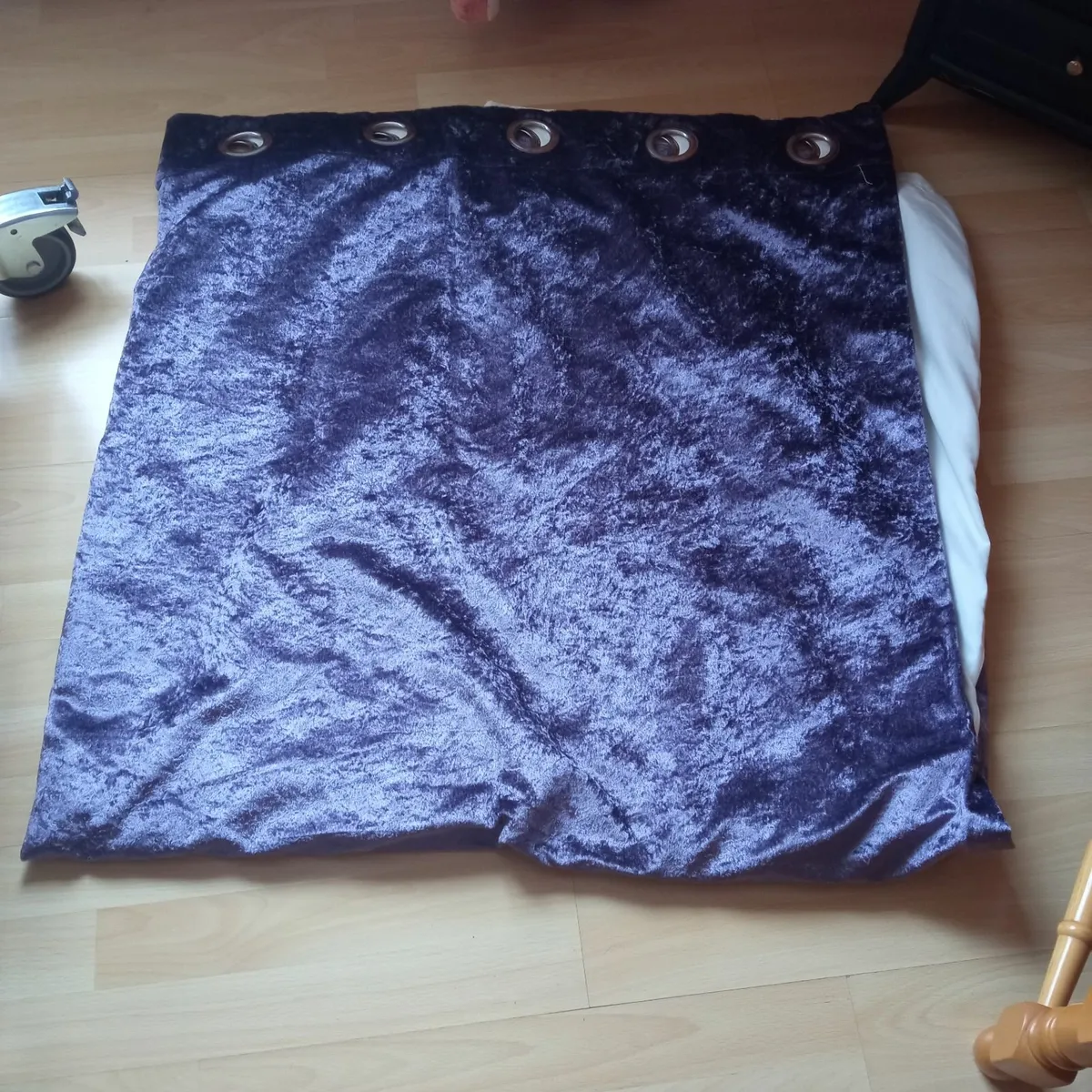 Curtains - Image 3