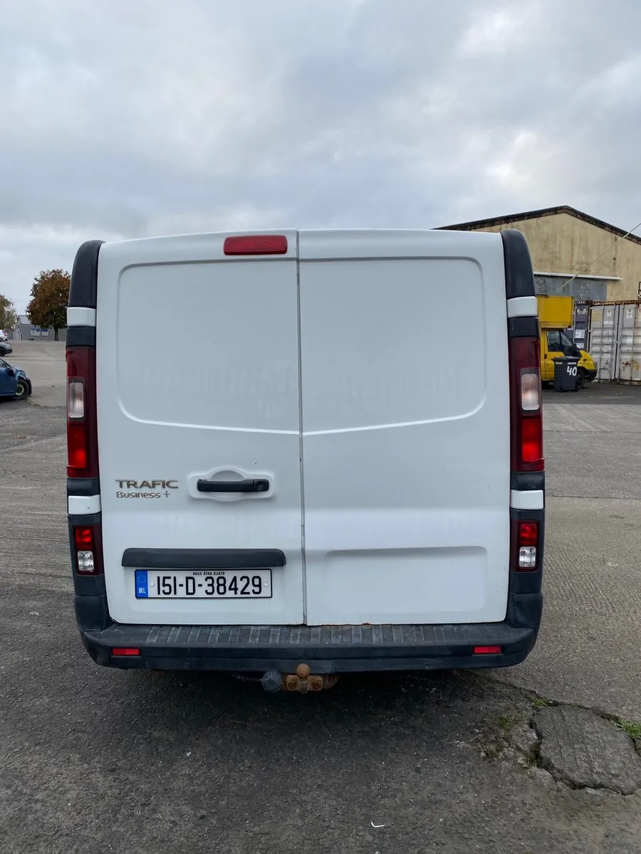 Renault Trafic 2015 - Image 2