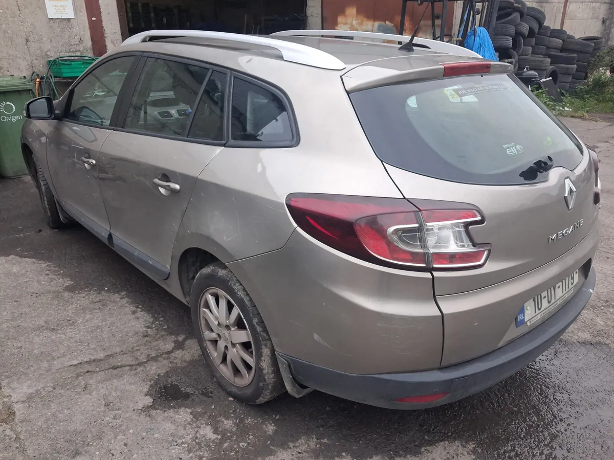 2010 Renault Megane estate parts - Image 3